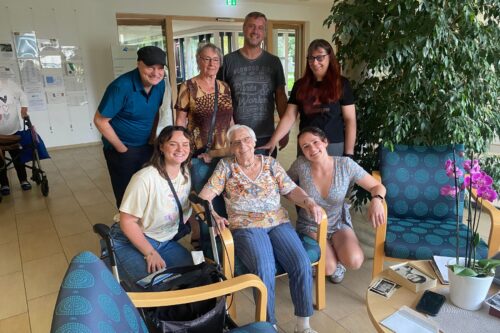 Aja, Jasmine and James with their German relatives.