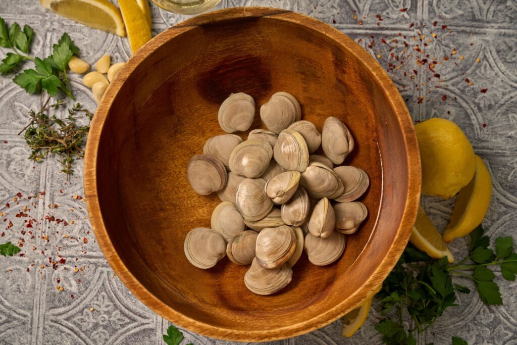 Steamer Clams with Garlic, White Wine and Fresh Herbs
